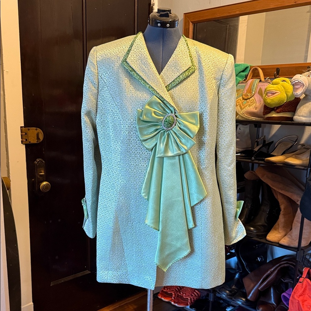 Vintage Light Green Blazer with Bow Accent